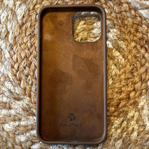 Mira case for iPhone 12 Pro Max with pop ! - Picture 3 of 3